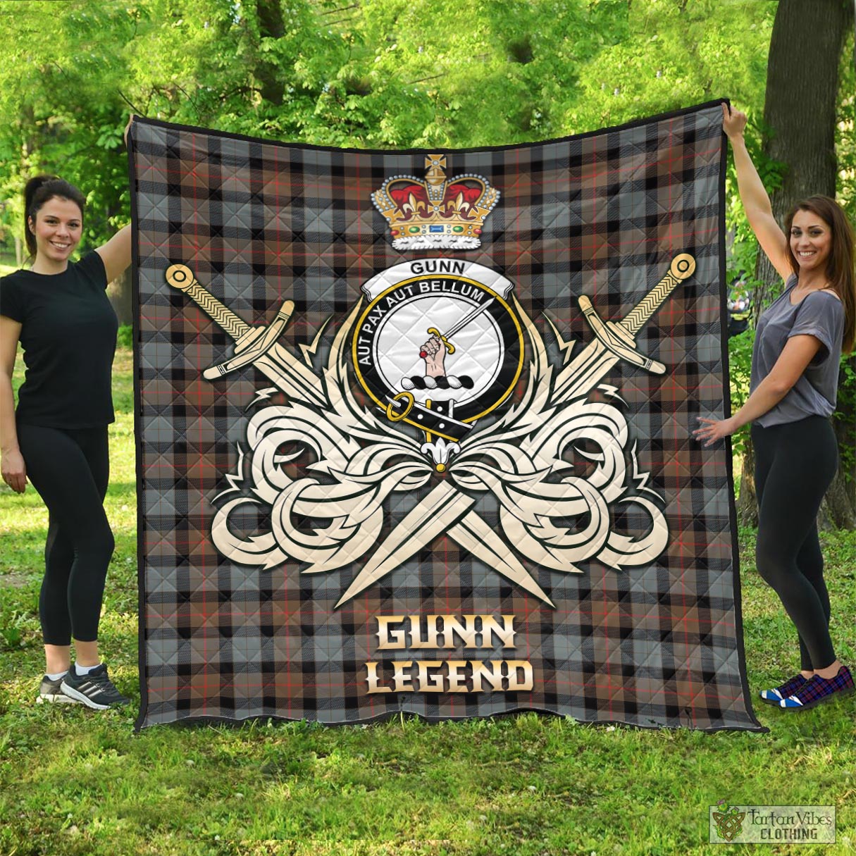 Tartan Vibes Clothing Gunn Weathered Tartan Quilt with Clan Crest and the Golden Sword of Courageous Legacy