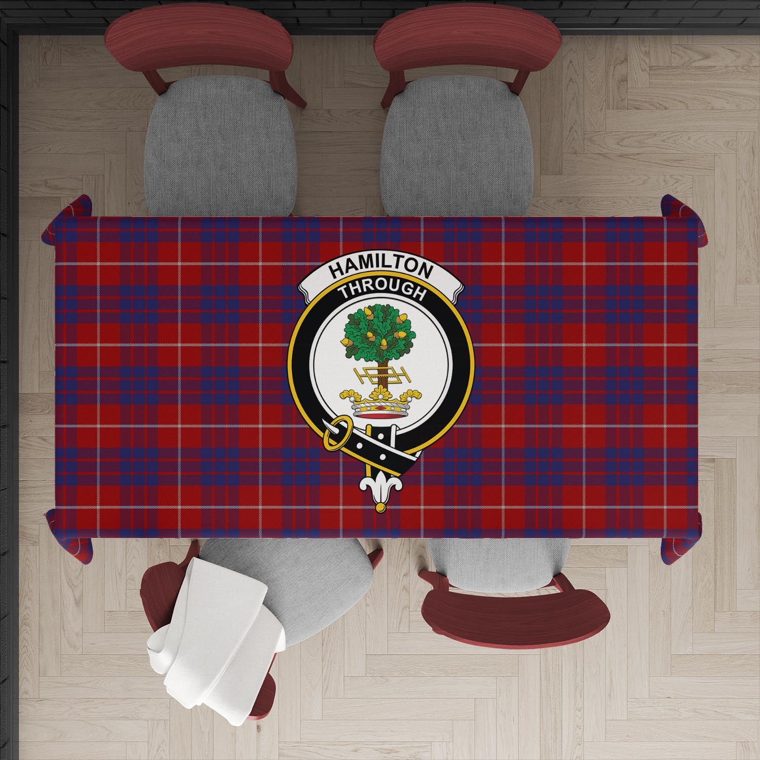 hamilton-tatan-tablecloth-with-family-crest