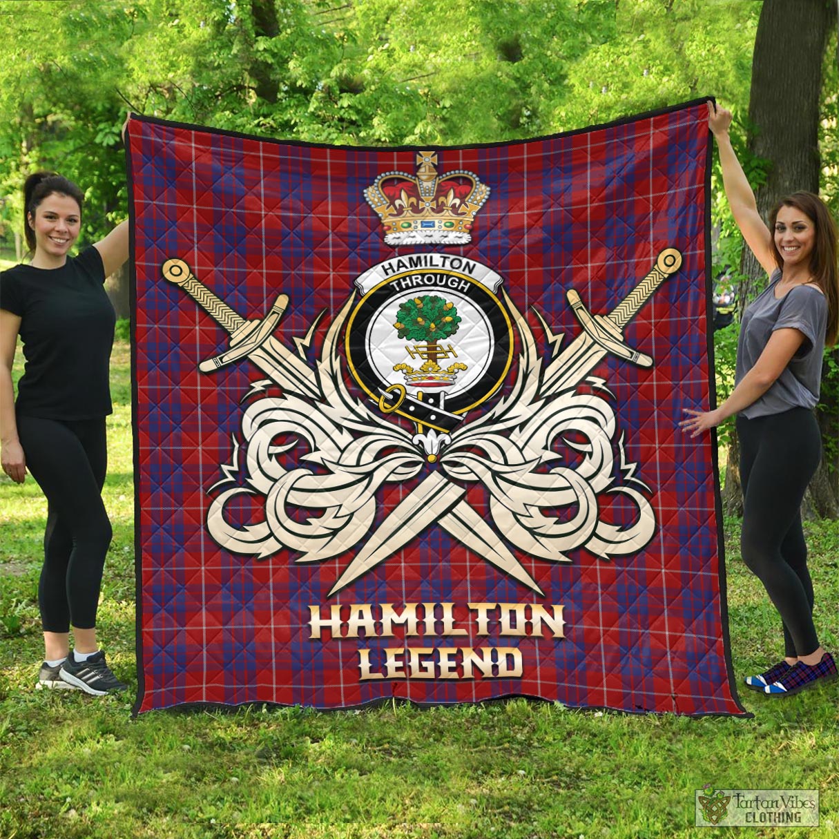 Tartan Vibes Clothing Hamilton Tartan Quilt with Clan Crest and the Golden Sword of Courageous Legacy