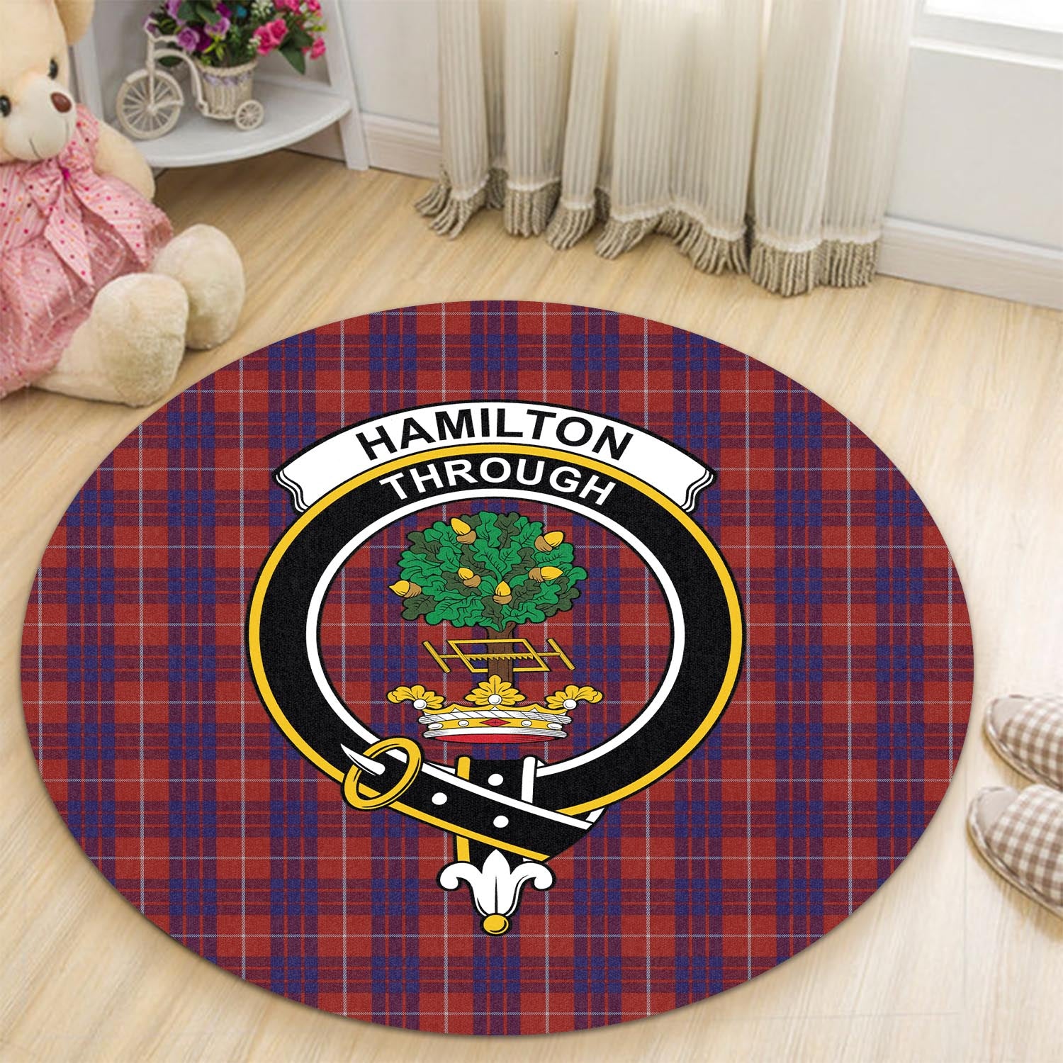 hamilton-tartan-round-rug-with-family-crest