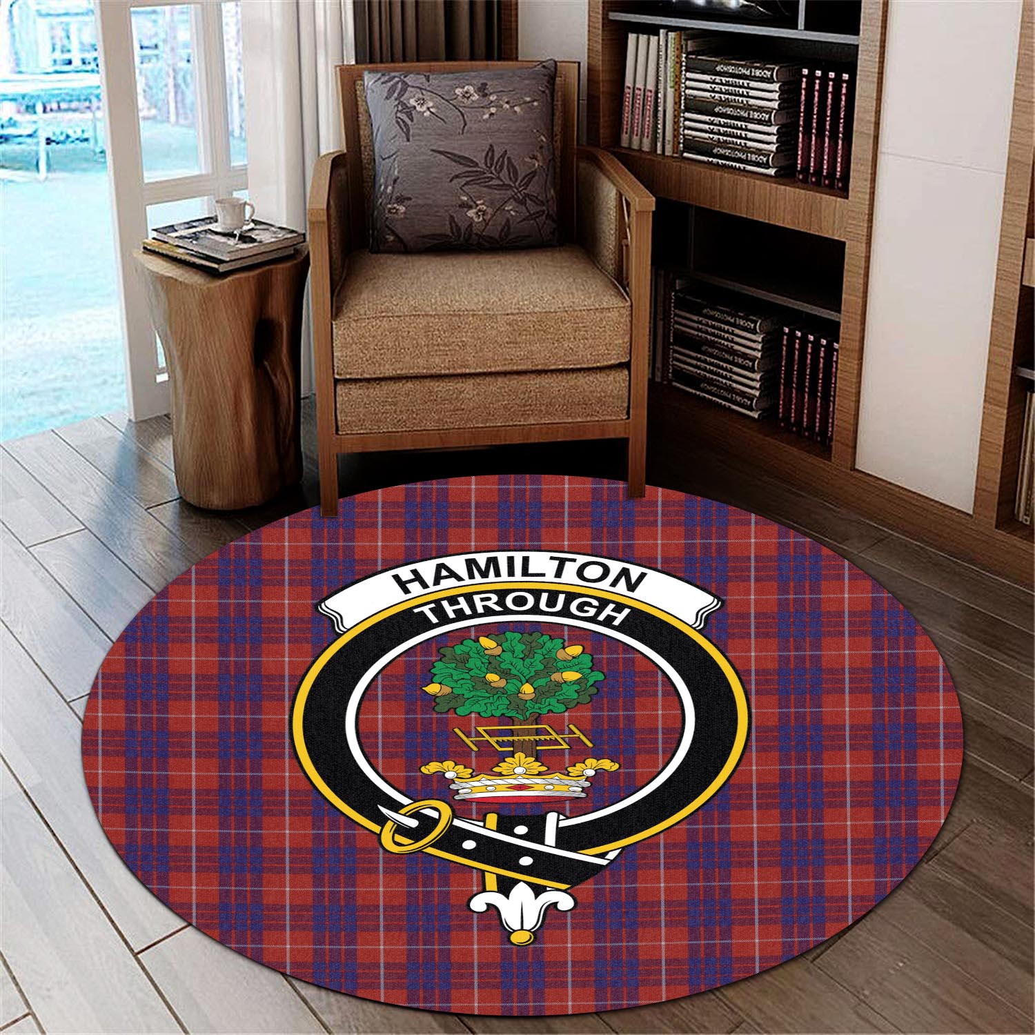 hamilton-tartan-round-rug-with-family-crest