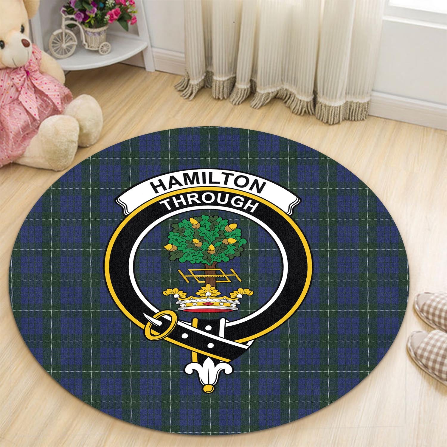 hamilton-hunting-tartan-round-rug-with-family-crest