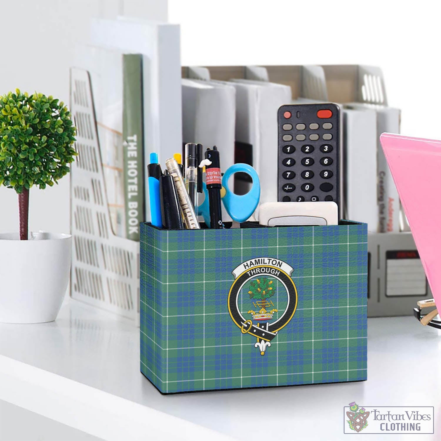 Tartan Vibes Clothing Hamilton Hunting Ancient Tartan Pen Holder with Family Crest