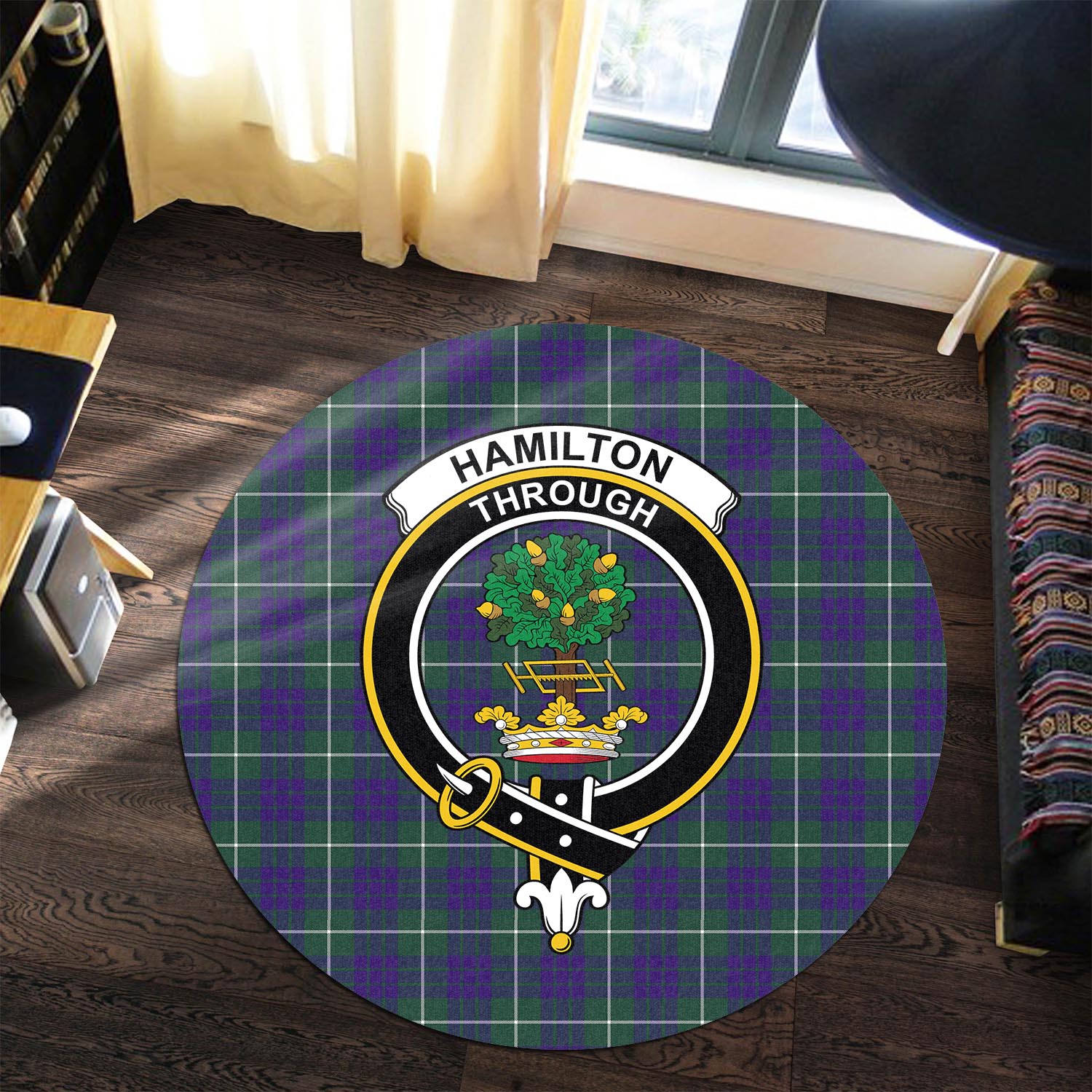 hamilton-hunting-modern-tartan-round-rug-with-family-crest