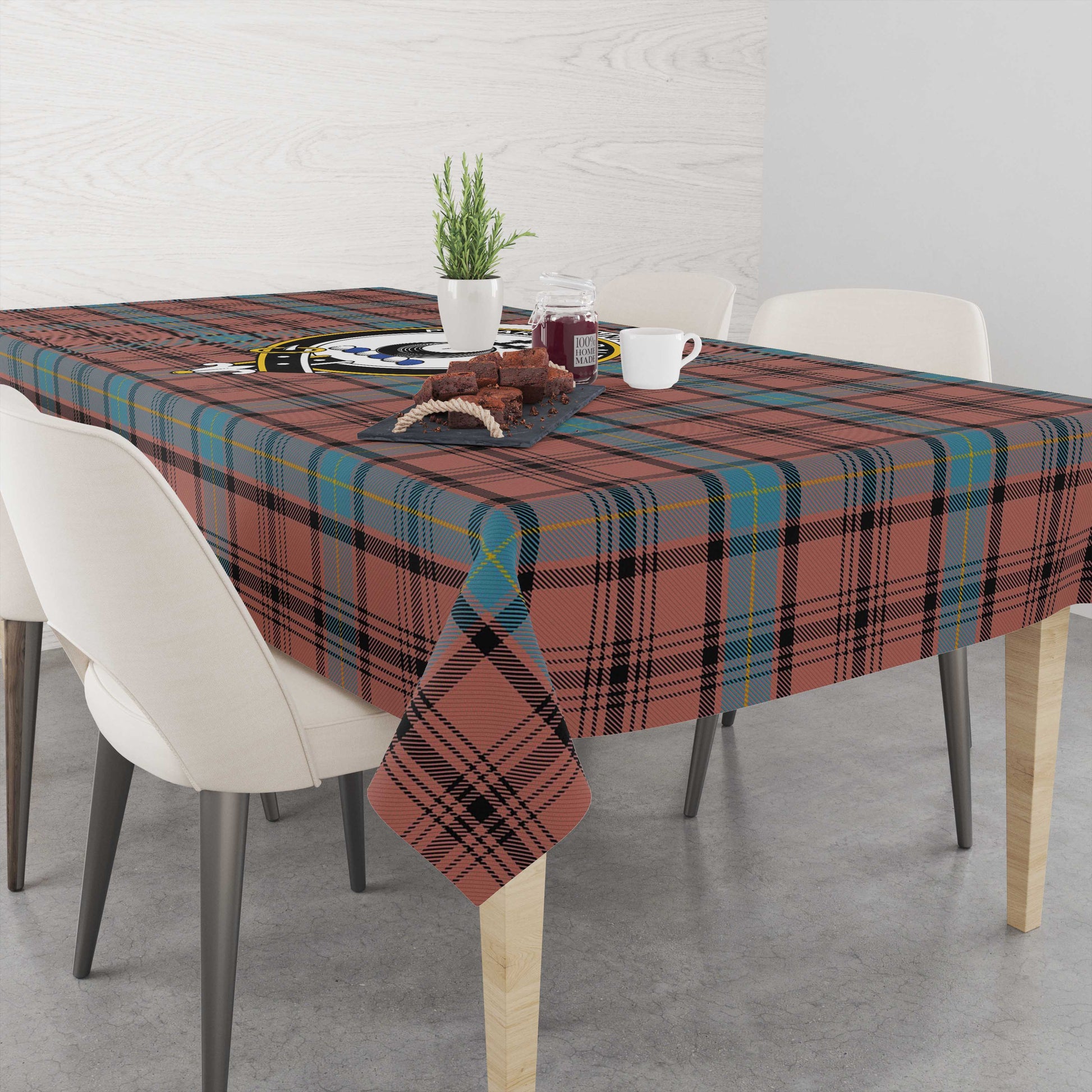 hannay-dress-tatan-tablecloth-with-family-crest