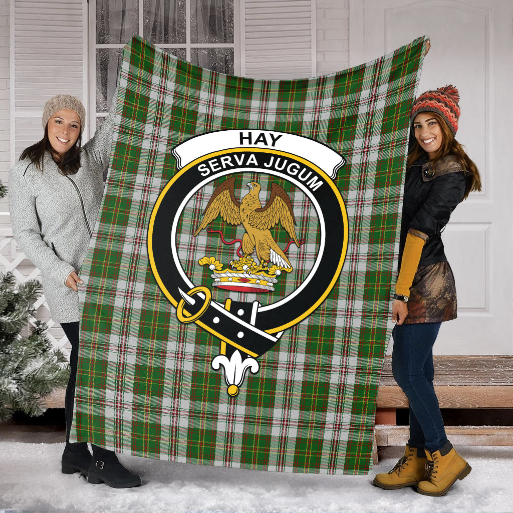 hay-white-dress-tartab-blanket-with-family-crest