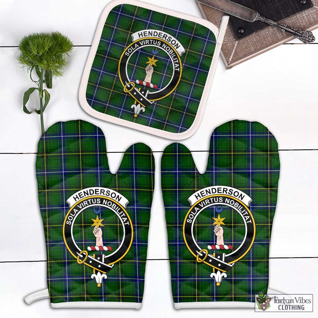 Henderson Tartan Combo Oven Mitt & Pot-Holder with Family Crest Combo 1 Oven Mitt & 1 Pot-Holder White - Tartan Vibes Clothing