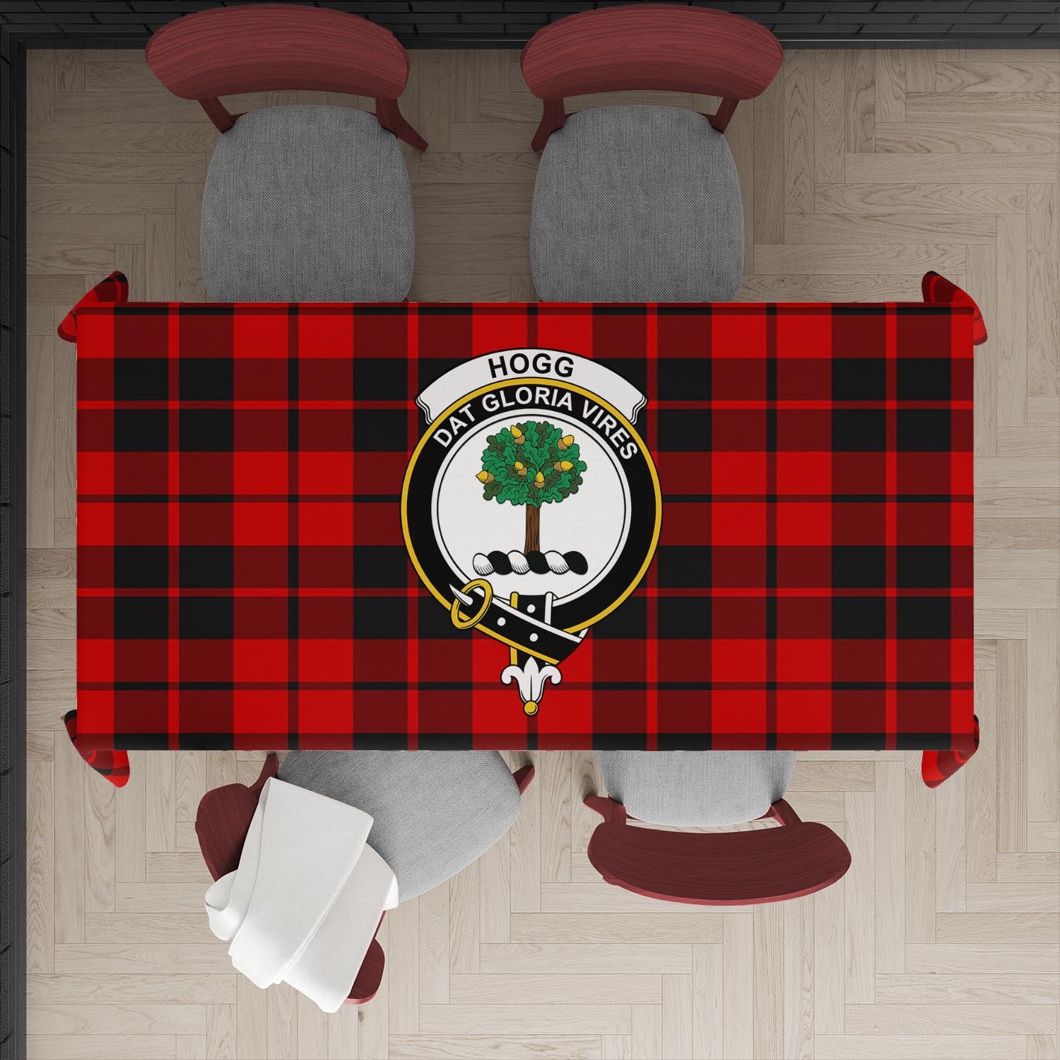 hogg-tatan-tablecloth-with-family-crest