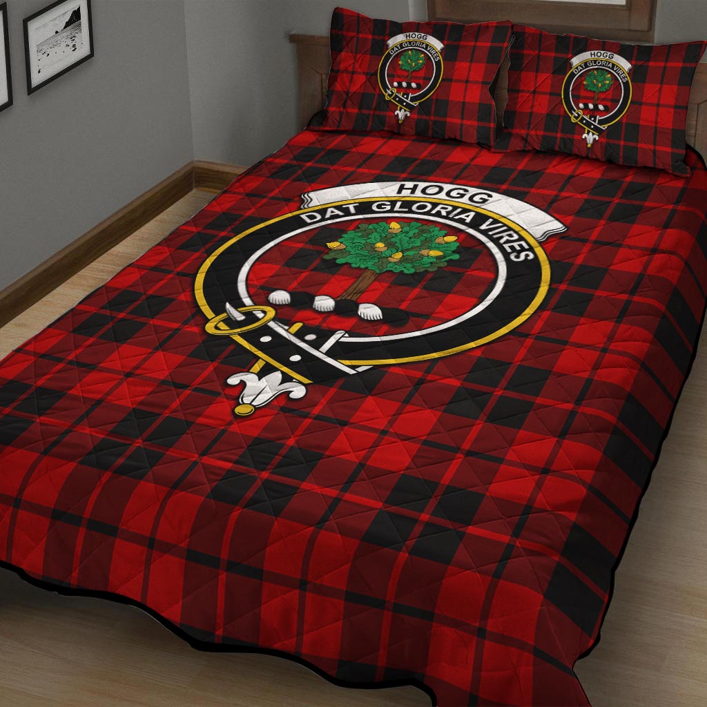 Hogg Tartan Quilt Bed Set with Family Crest - Tartanvibesclothing