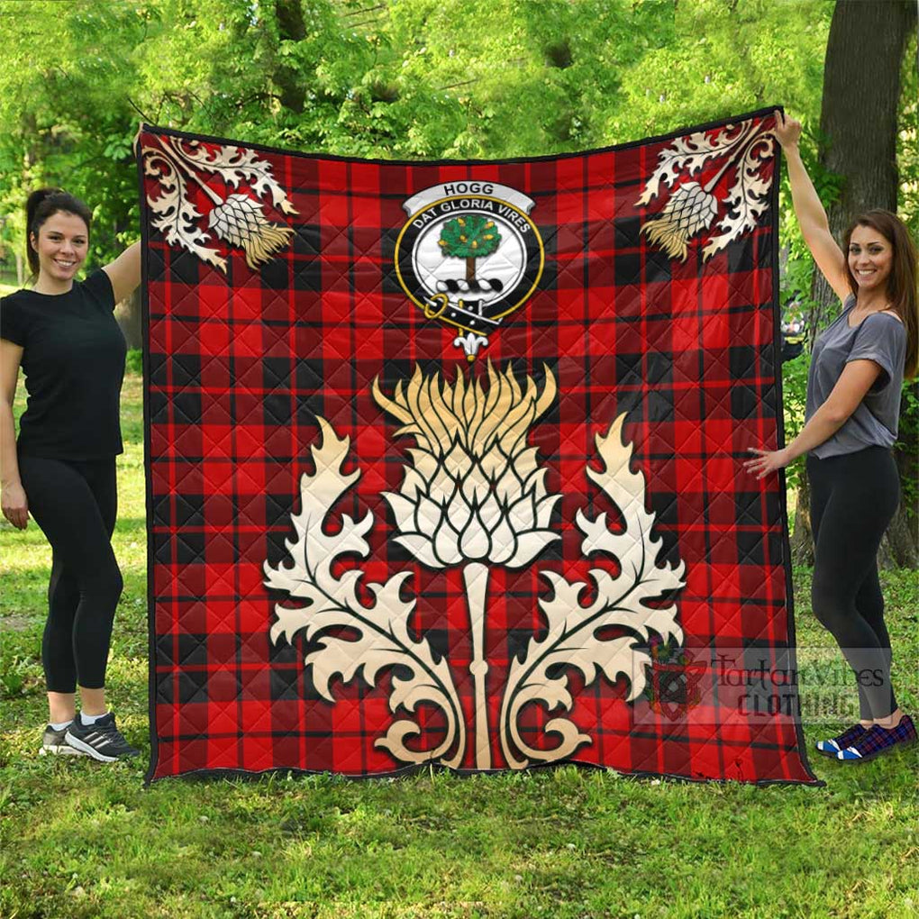 Tartan Vibes Clothing Hogg (Hog) Tartan Quilt with Family Crest and Golden Thistle Style