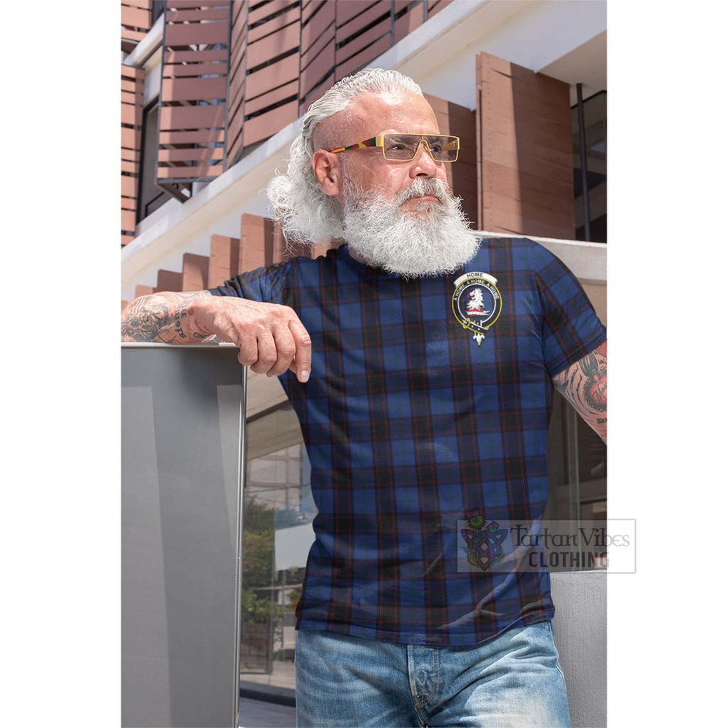 Tartan Vibes Clothing Home (Hume) Tartan Cotton T-shirt with Family Crest and Bearded Skull Holding Bottles of Whiskey