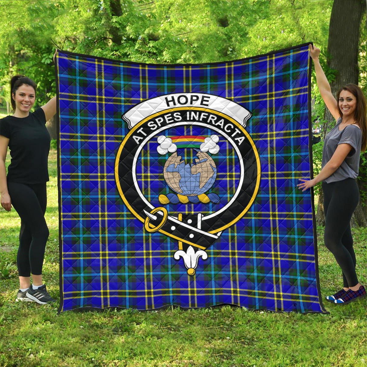 hope-modern-tartan-quilt-with-family-crest