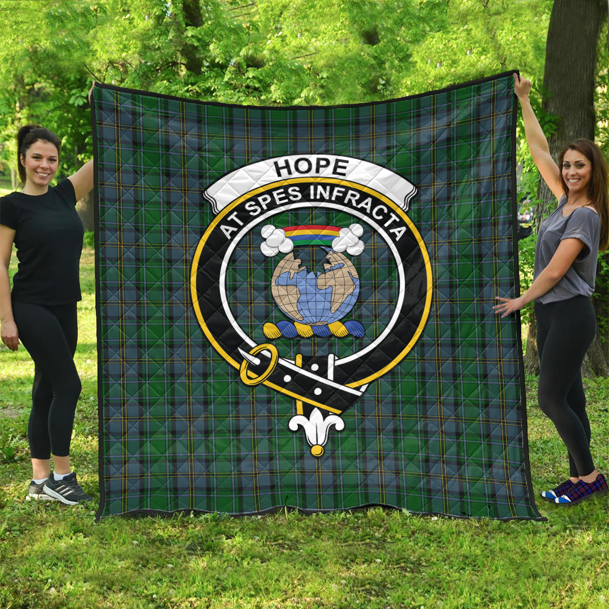 hope-vere-tartan-quilt-with-family-crest