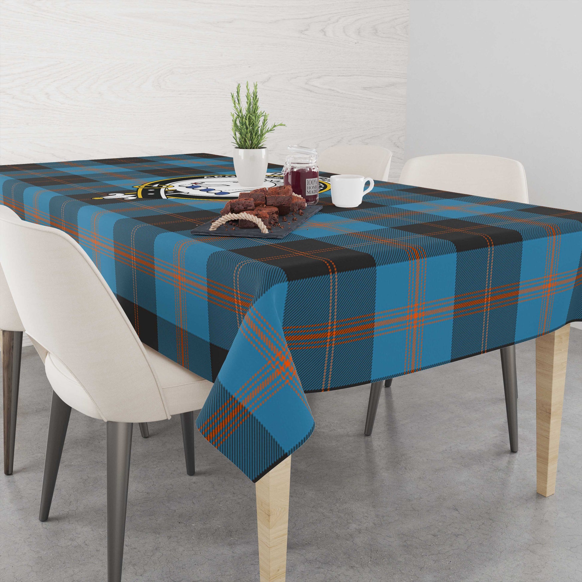 horsburgh-tatan-tablecloth-with-family-crest