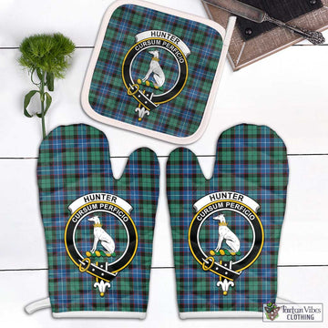 Hunter Ancient Tartan Combo Oven Mitt & Pot-Holder with Family Crest