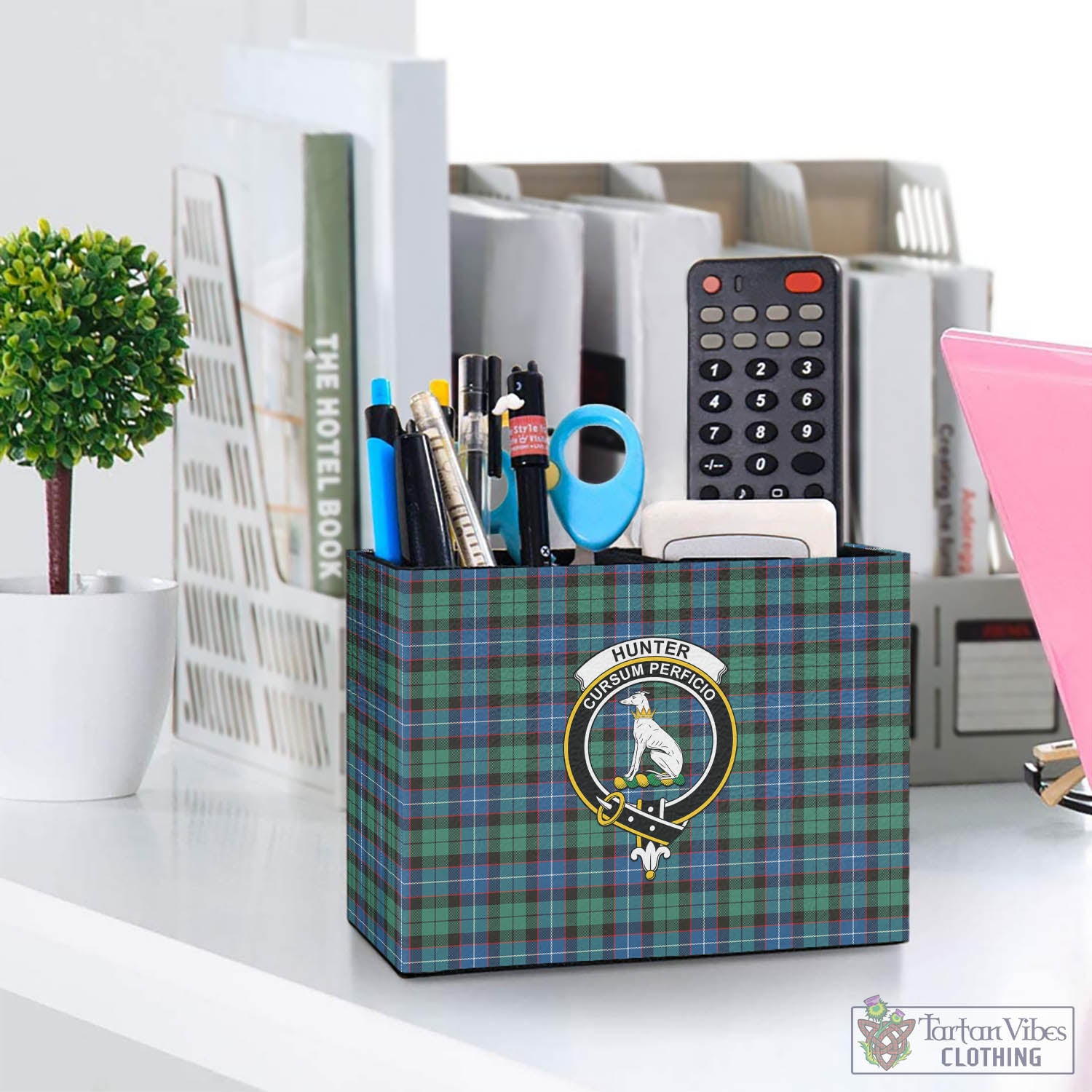 Tartan Vibes Clothing Hunter Ancient Tartan Pen Holder with Family Crest