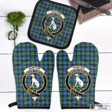 Hunter Ancient Tartan Combo Oven Mitt & Pot-Holder with Family Crest