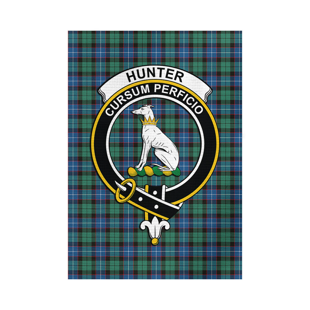 Hunter Ancient Tartan Flag with Family Crest - Tartan Vibes Clothing