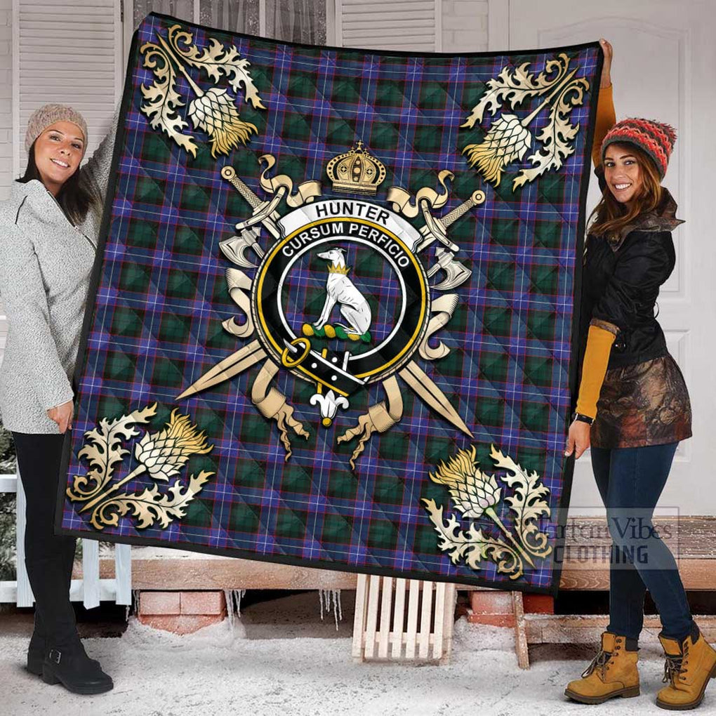 Tartan Vibes Clothing Hunter (Hunterston) Tartan Quilt with Family Crest and Scottish Golden Courage Shield