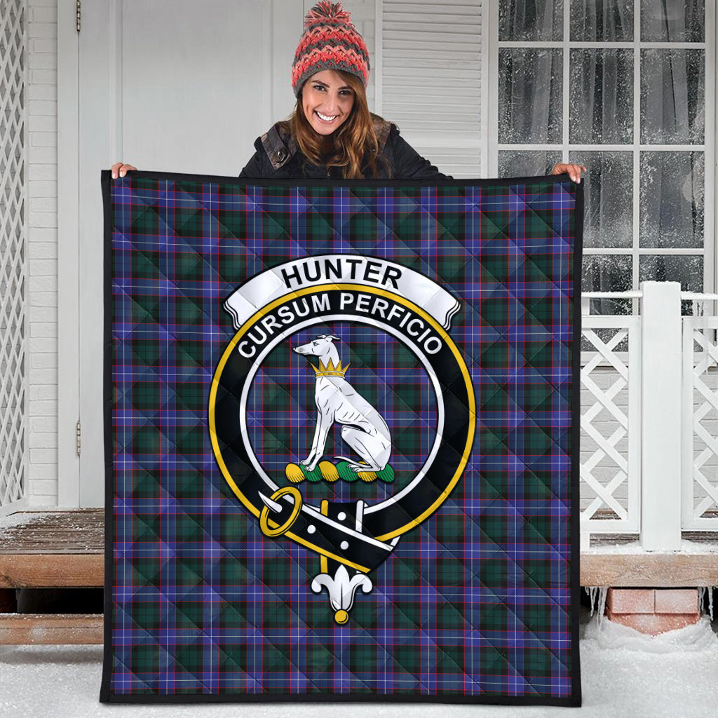 hunter-modern-tartan-quilt-with-family-crest