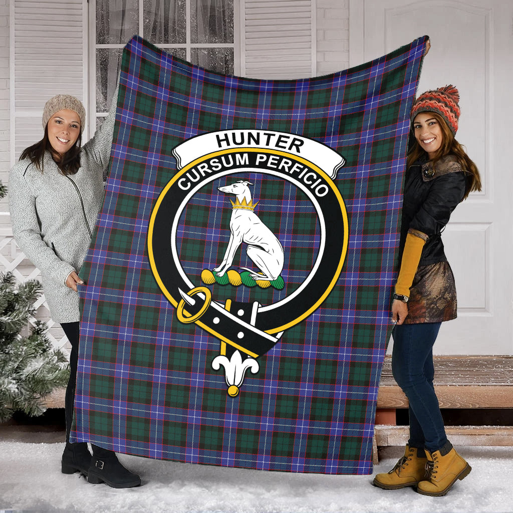 hunter-modern-tartab-blanket-with-family-crest