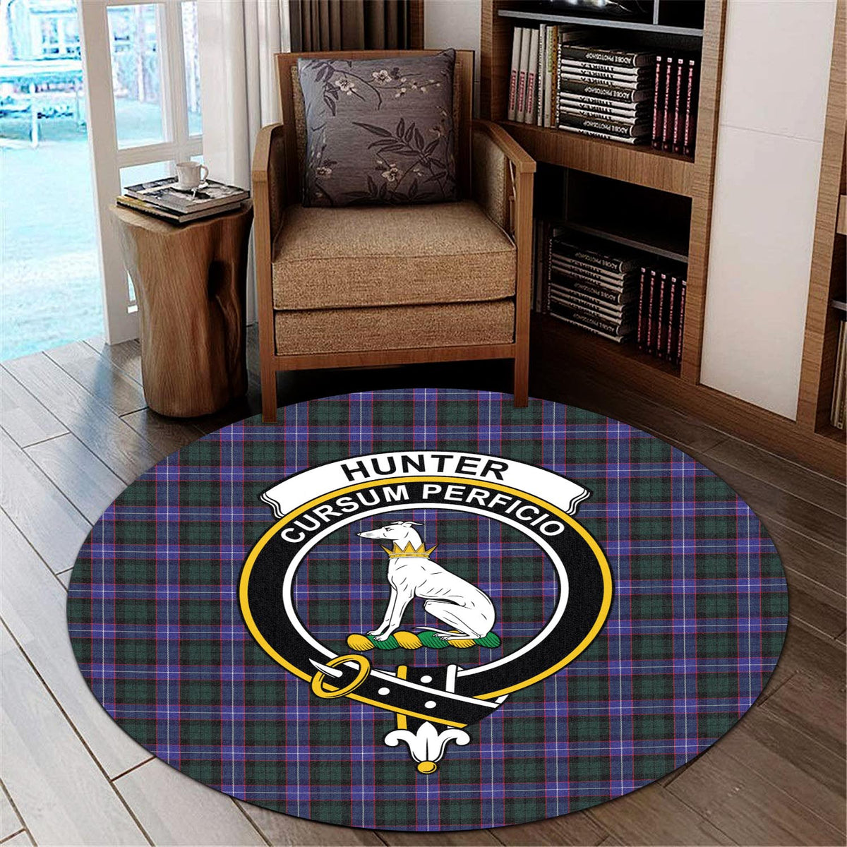 Hunter (Hunterston) Tartan Round Rug with Family Crest - Tartan Vibes Clothing