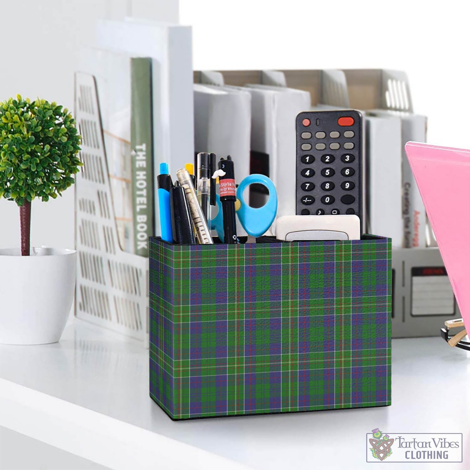 Tartan Vibes Clothing Hunter of Hunterston Tartan Pen Holder