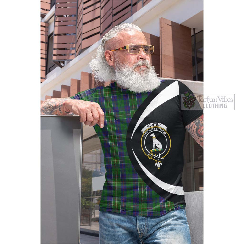 Tartan Vibes Clothing Hunter of Hunterston Tartan Cotton T-shirt with Family Crest Circle Style