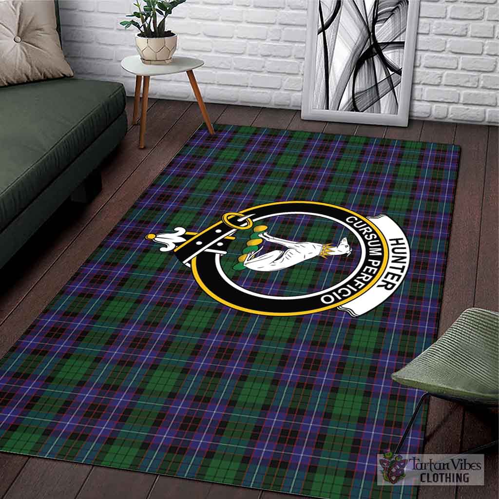 Tartan Vibes Clothing Hunter of Peebleshire Tartan Area Rug with Family Crest