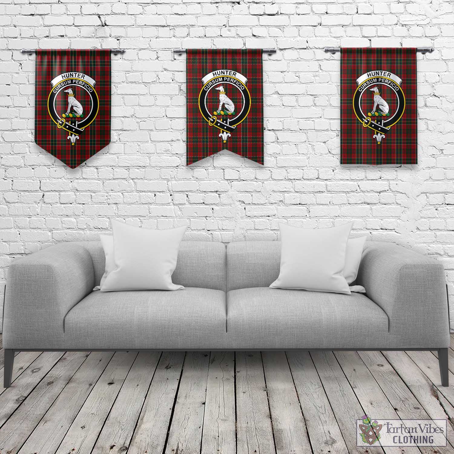 Tartan Vibes Clothing Hunter USA Tartan Gonfalon, Tartan Banner with Family Crest