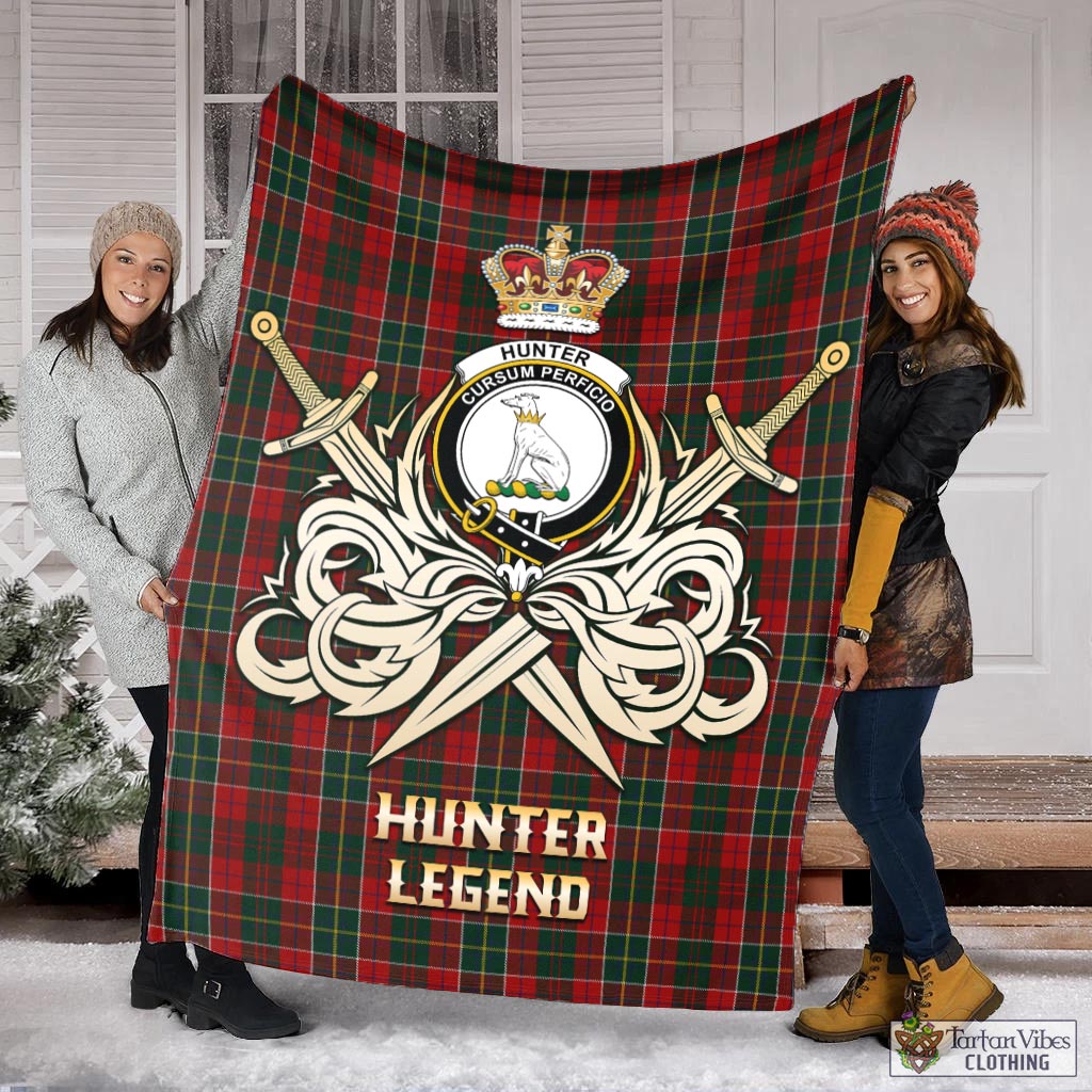 Tartan Vibes Clothing Hunter USA Tartan Blanket with Clan Crest and the Golden Sword of Courageous Legacy