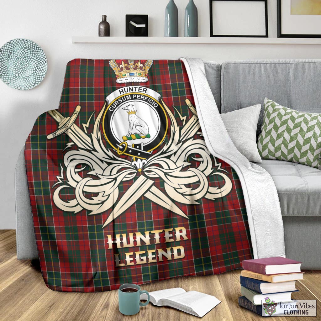 Tartan Vibes Clothing Hunter USA Tartan Blanket with Clan Crest and the Golden Sword of Courageous Legacy