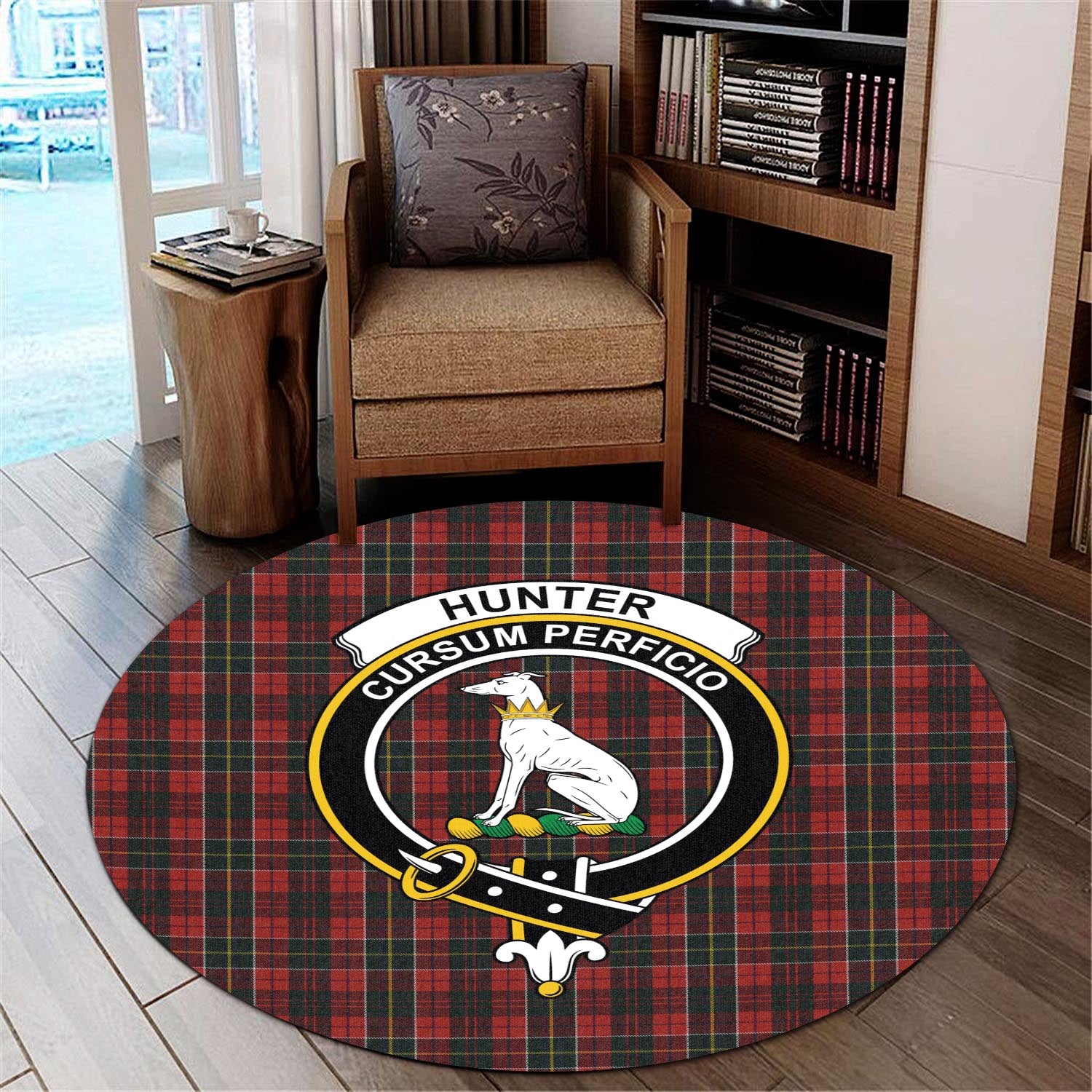 hunter-usa-tartan-round-rug-with-family-crest