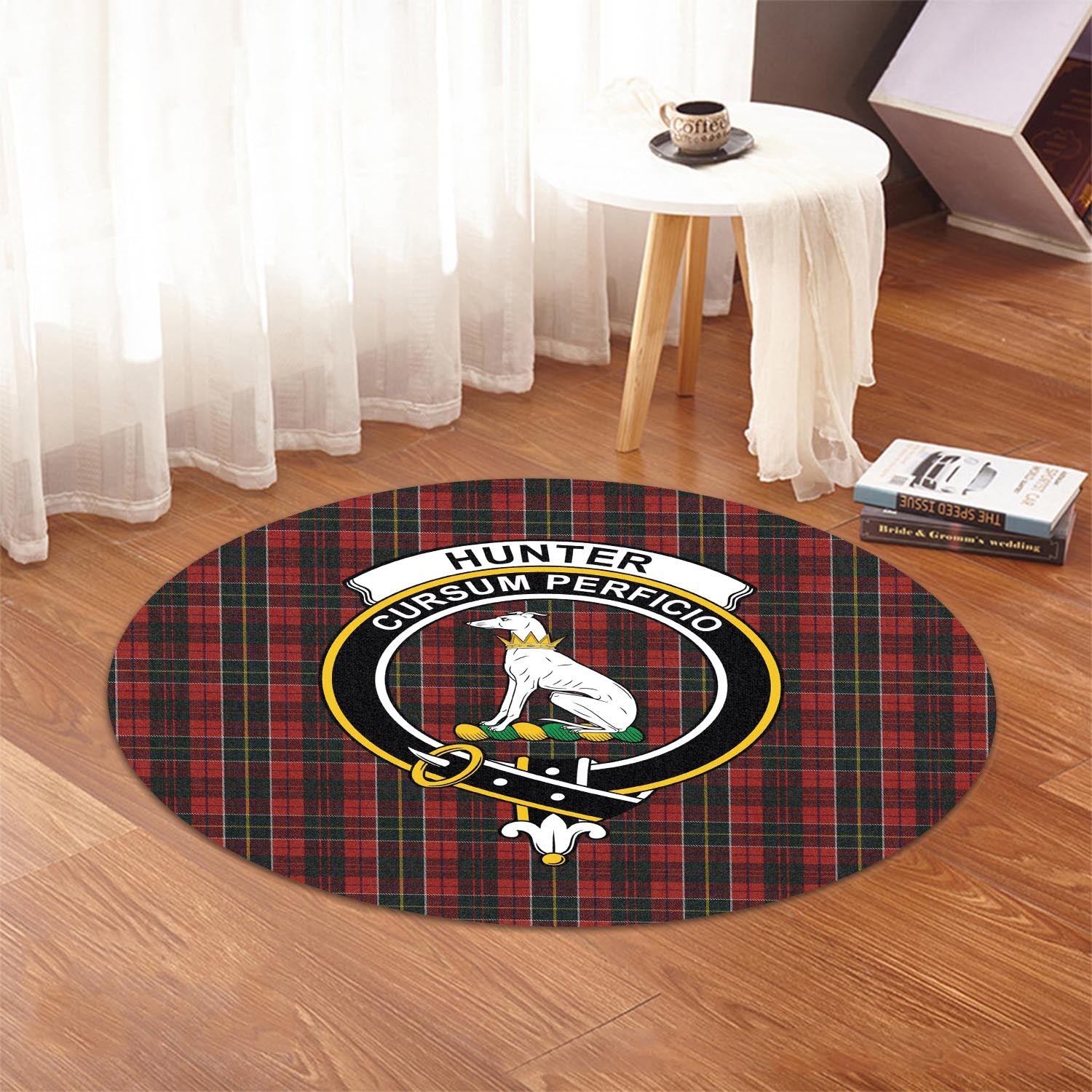 hunter-usa-tartan-round-rug-with-family-crest