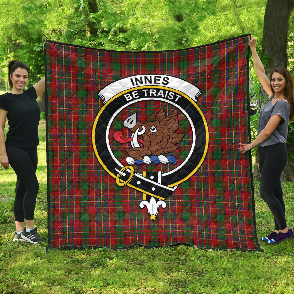 innes-tartan-quilt-with-family-crest