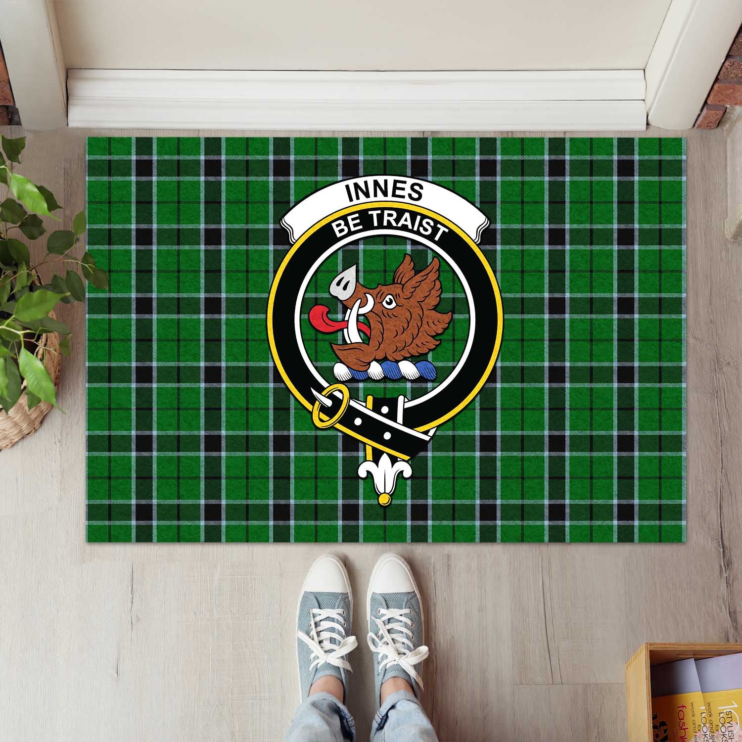 Innes Hunting Tartan Door Mat with Family Crest - Tartanvibesclothing