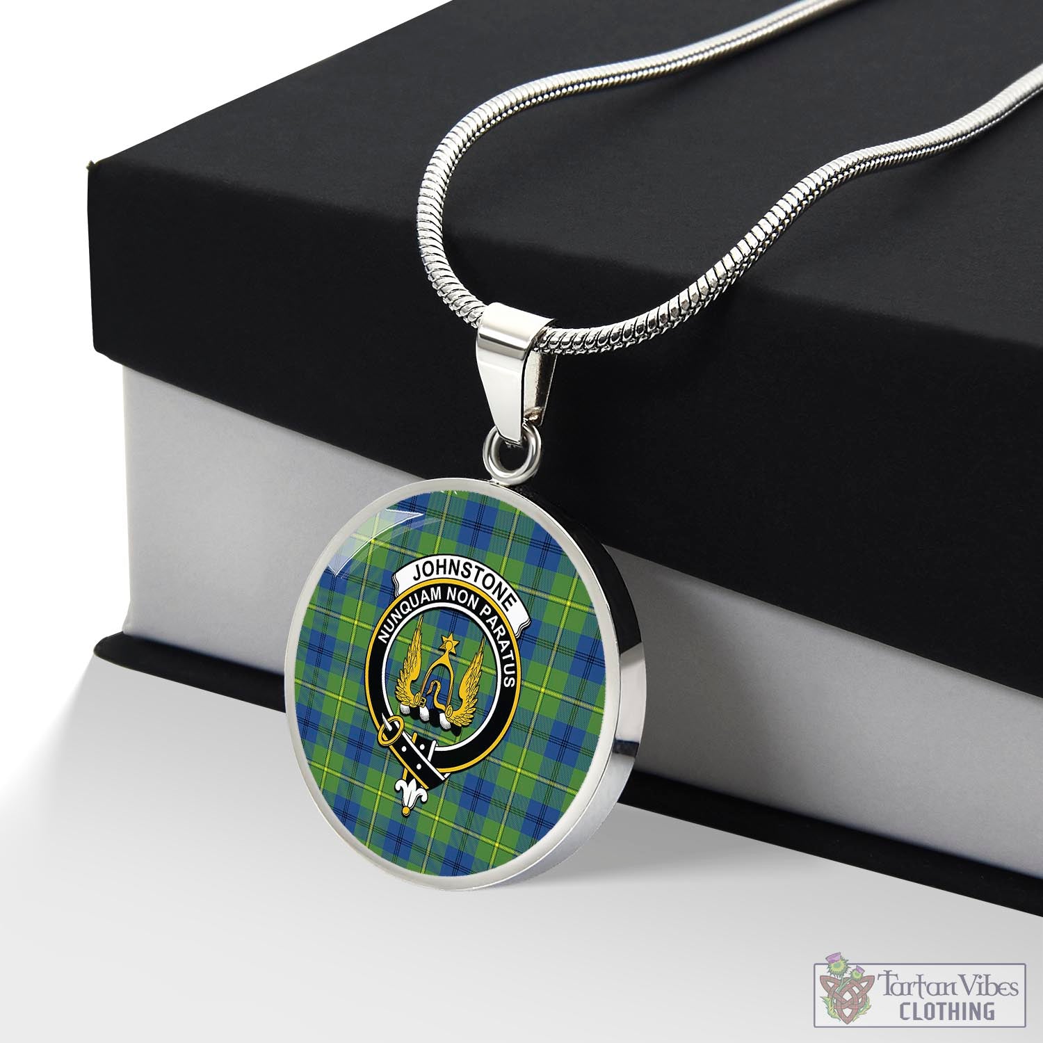 Tartan Vibes Clothing Johnstone-Johnston Ancient Tartan Circle Necklace with Family Crest