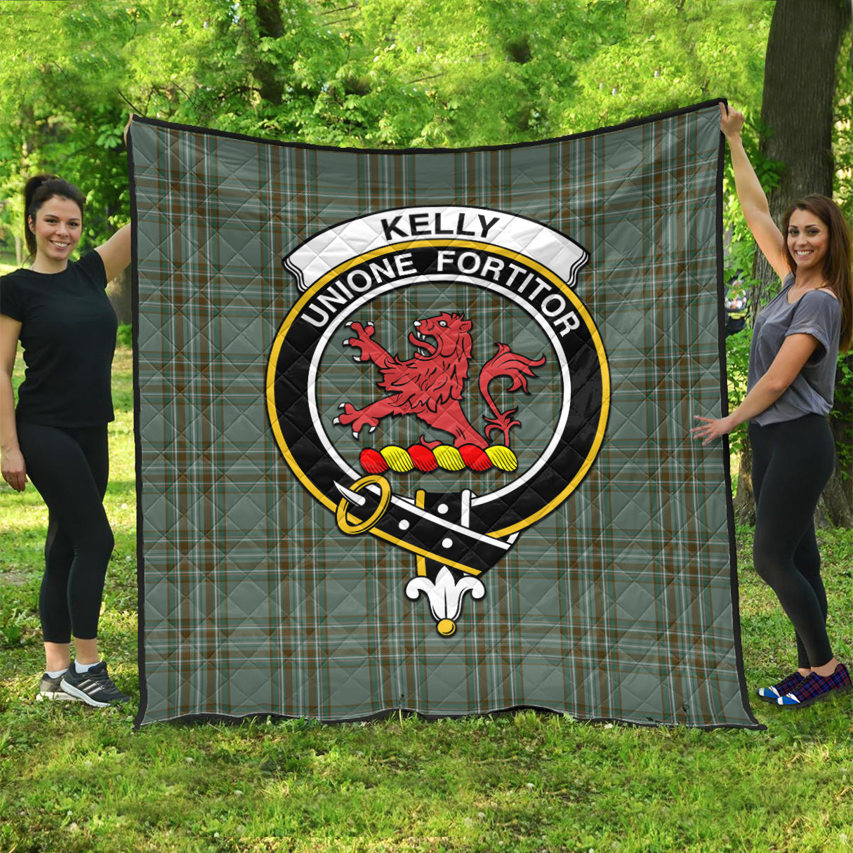 kelly-dress-tartan-quilt-with-family-crest