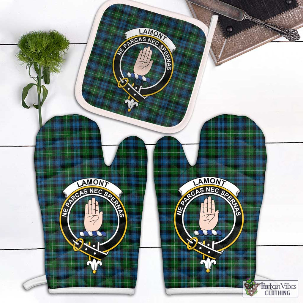 Lamont Tartan Combo Oven Mitt & Pot-Holder with Family Crest Combo 1 Oven Mitt & 1 Pot-Holder White - Tartan Vibes Clothing