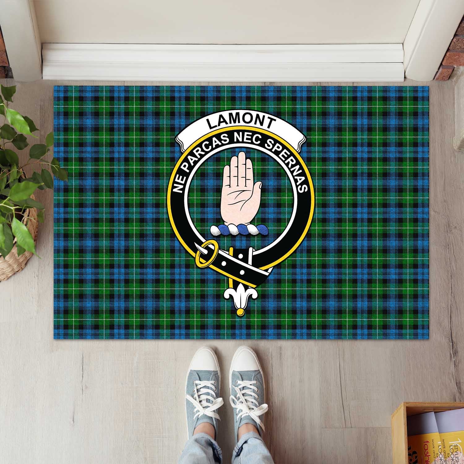 Lamont Tartan Door Mat with Family Crest - Tartanvibesclothing