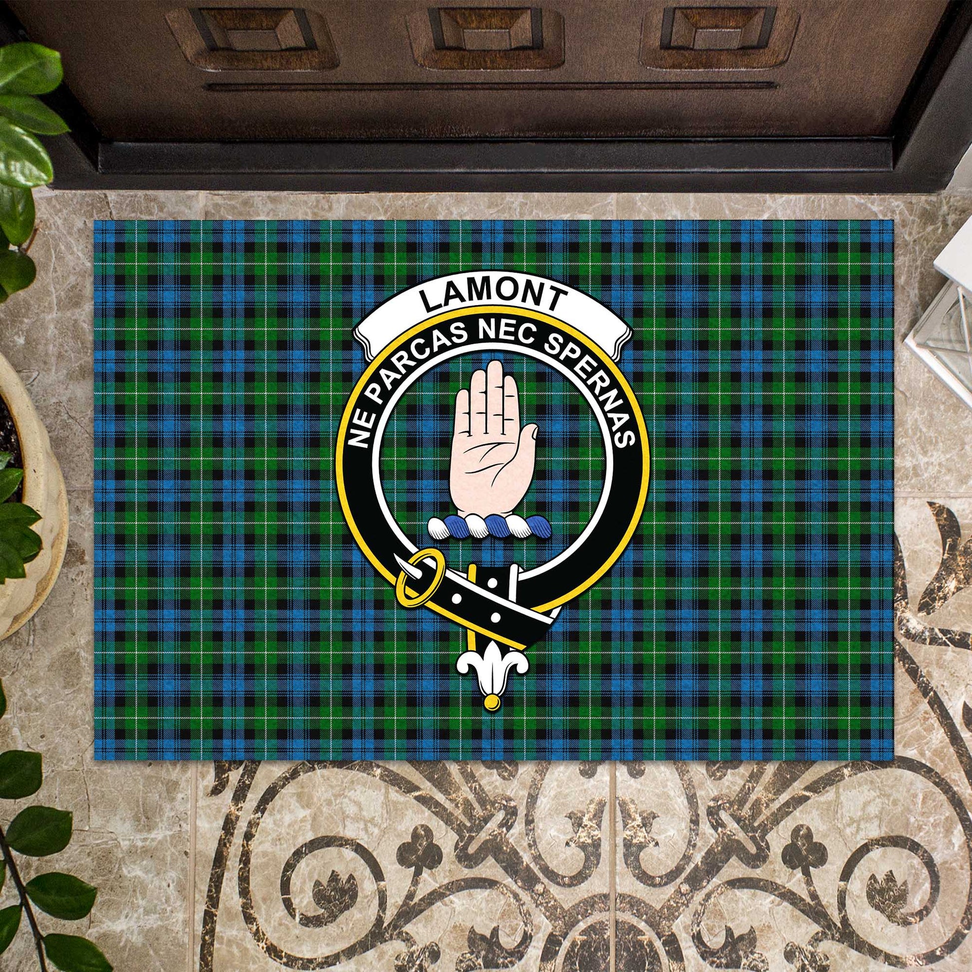 Lamont Tartan Door Mat with Family Crest - Tartanvibesclothing