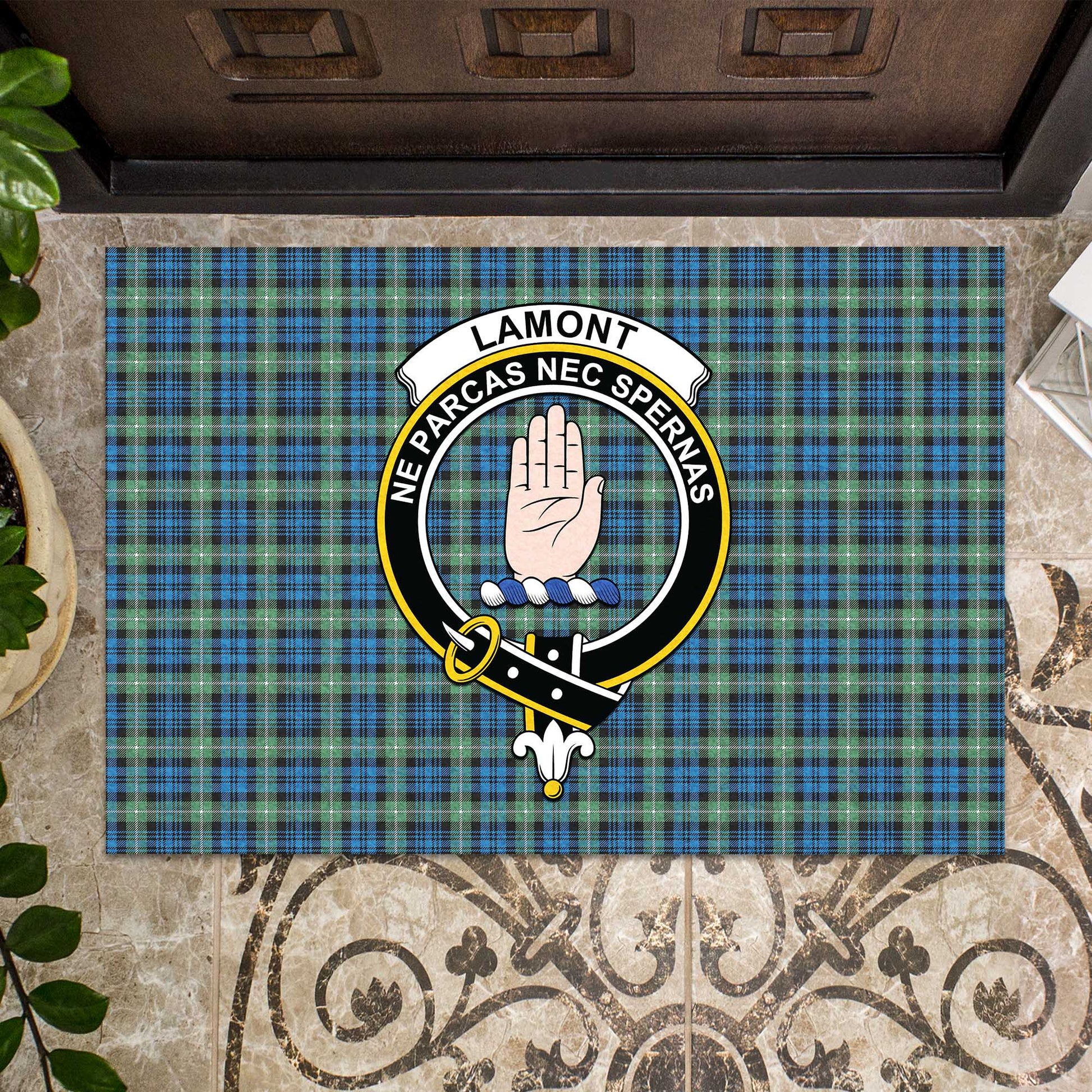 Lamont Ancient Tartan Door Mat with Family Crest - Tartanvibesclothing