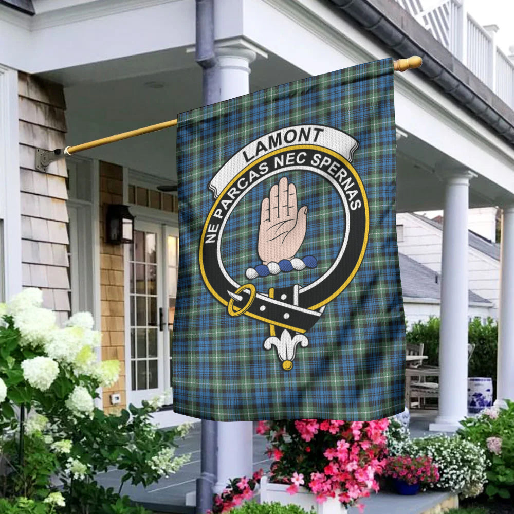 Lamont Ancient Tartan Flag with Family Crest - Tartan Vibes Clothing