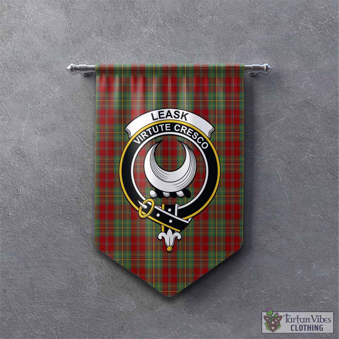 Tartan Vibes Clothing Leask Tartan Gonfalon, Tartan Banner with Family Crest