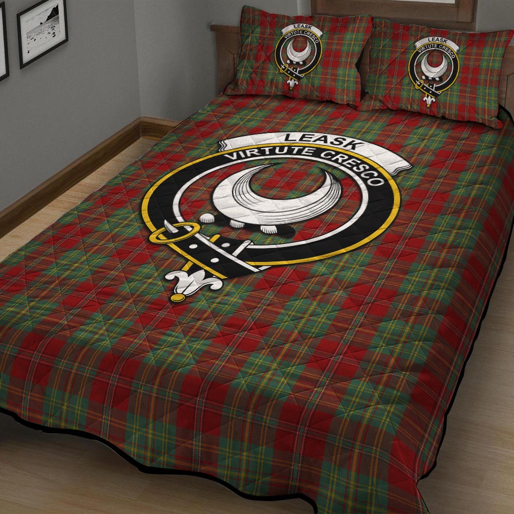 Leask Tartan Quilt Bed Set with Family Crest - Tartan Vibes Clothing