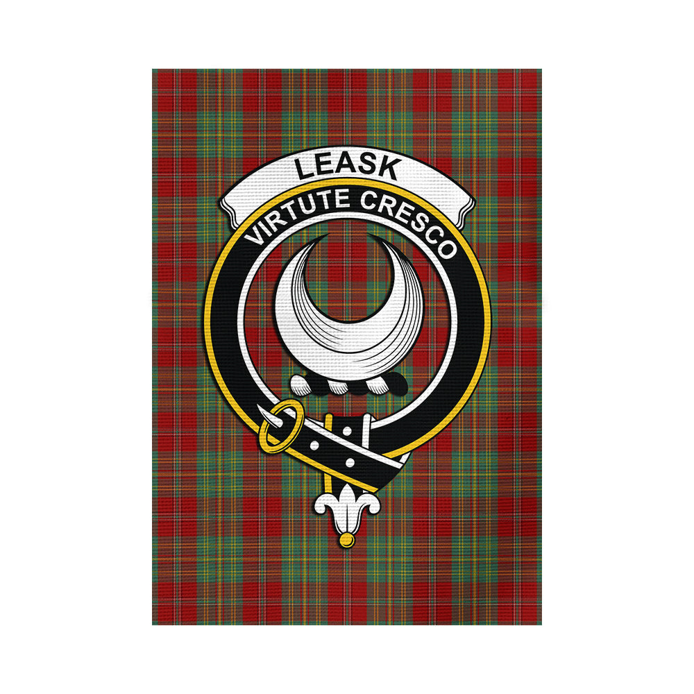 leask-tartan-flag-with-family-crest