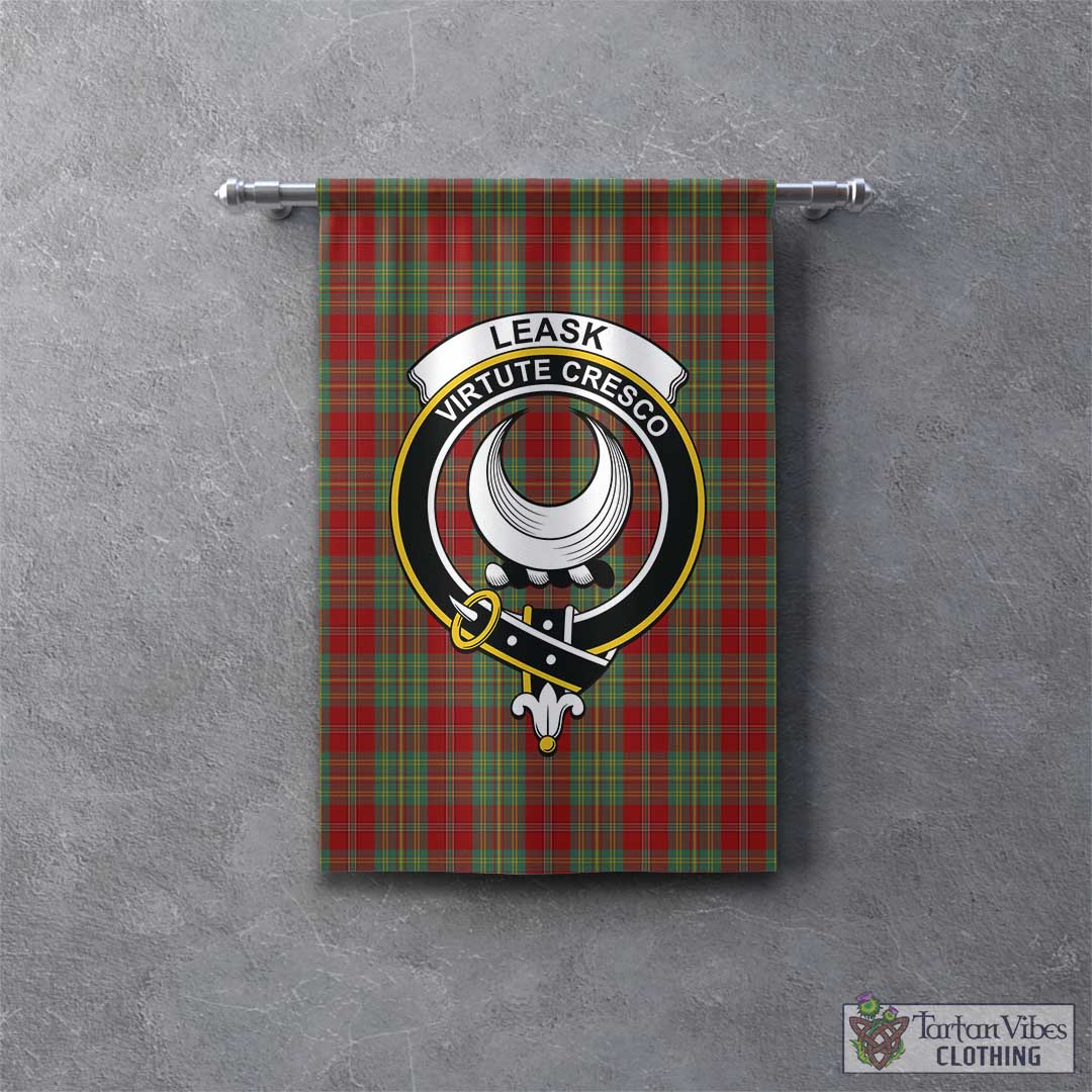 Tartan Vibes Clothing Leask Tartan Gonfalon, Tartan Banner with Family Crest