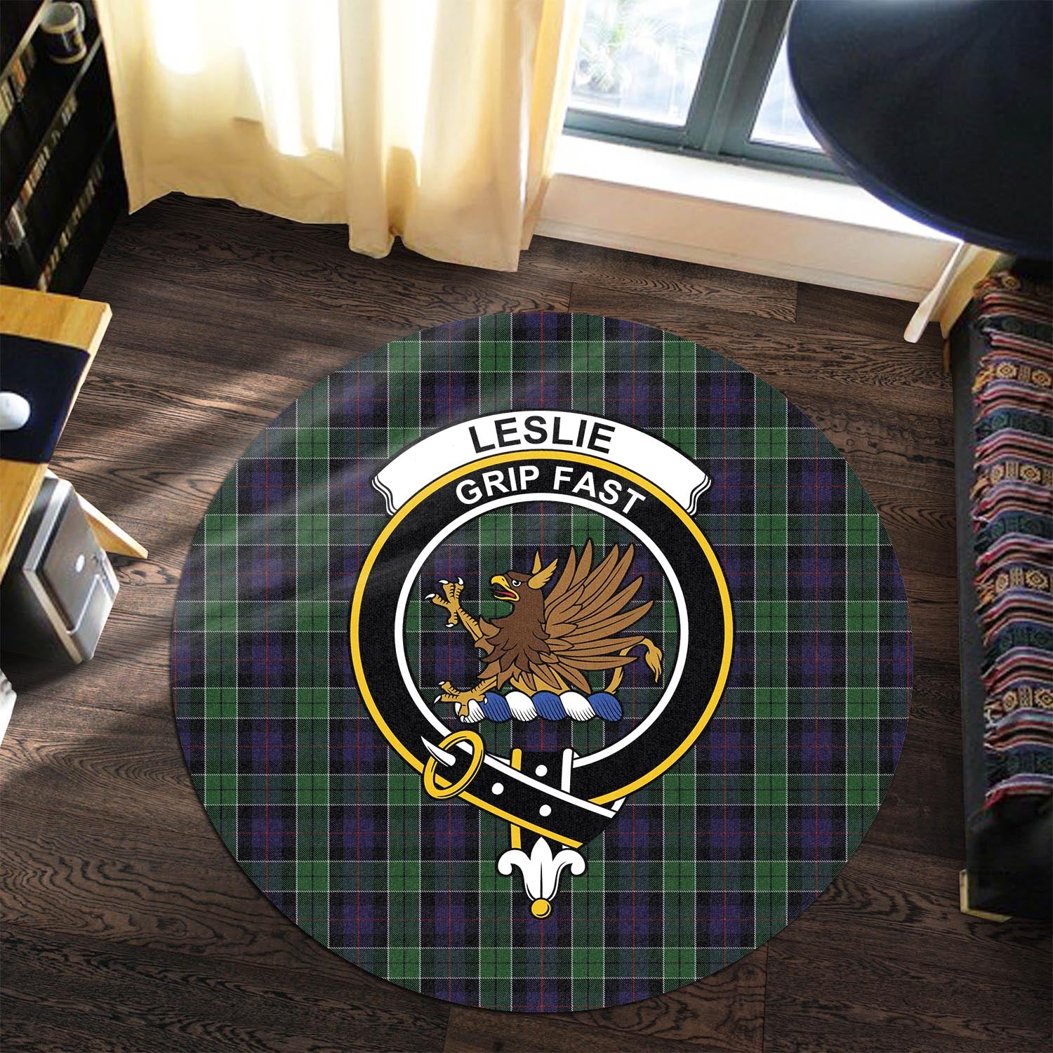 leslie-hunting-tartan-round-rug-with-family-crest