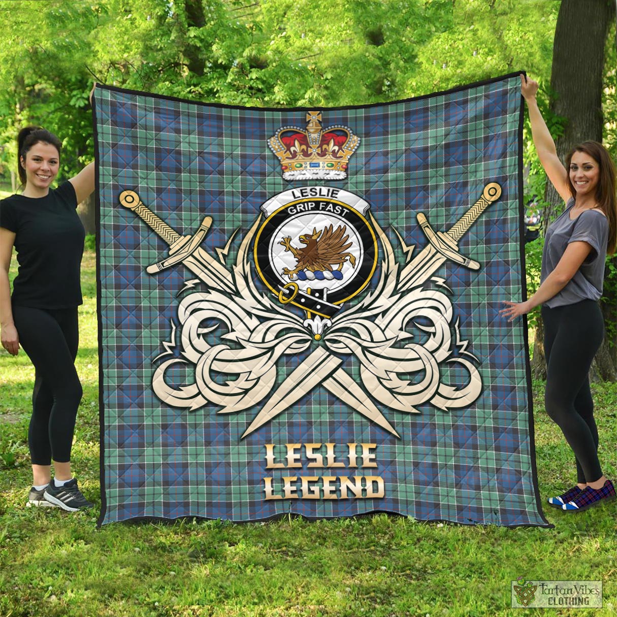 Tartan Vibes Clothing Leslie Hunting Ancient Tartan Quilt with Clan Crest and the Golden Sword of Courageous Legacy