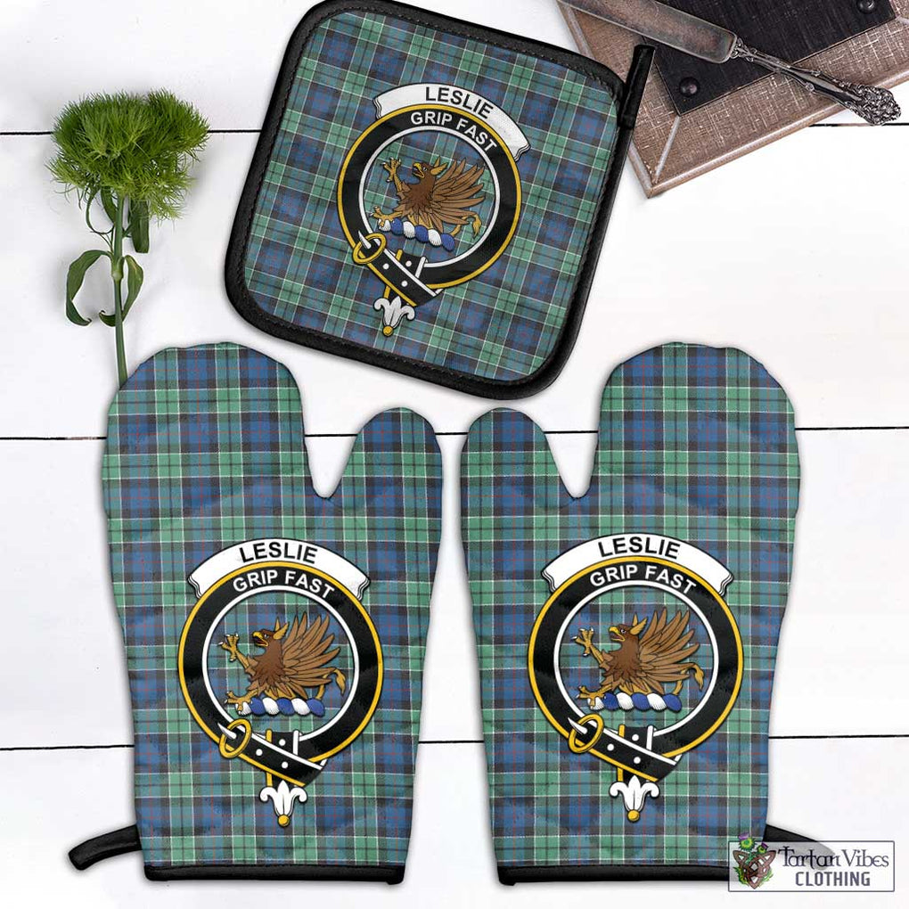 Leslie Hunting Ancient Tartan Combo Oven Mitt & Pot-Holder with Family Crest Combo 1 Oven Mitt & 1 Pot-Holder Black - Tartan Vibes Clothing